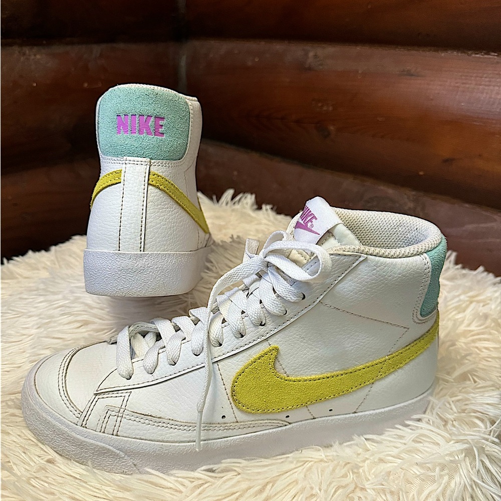 Nike Blazer Mid 77 GS White Light Zitron